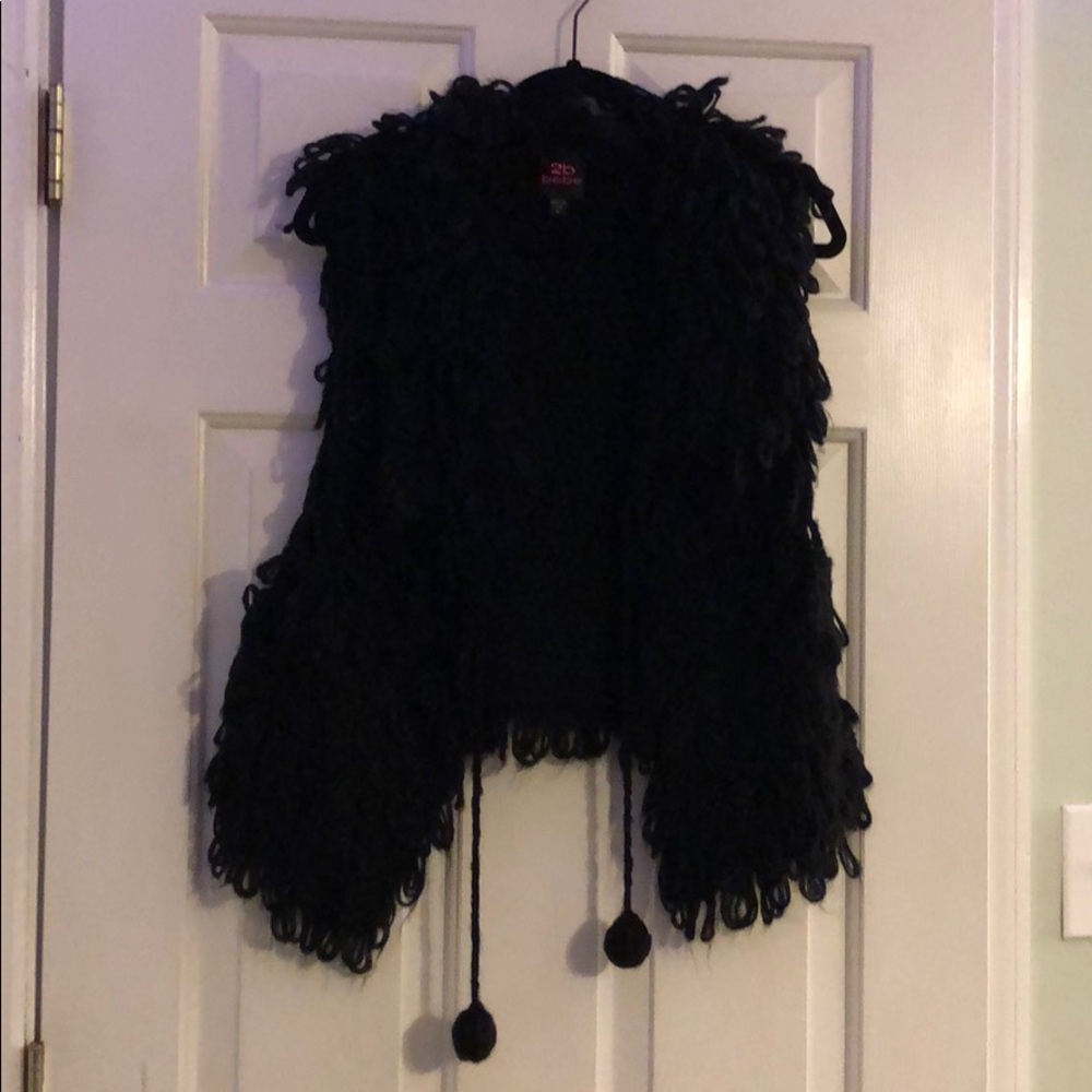 2b Bebe loop knit vest